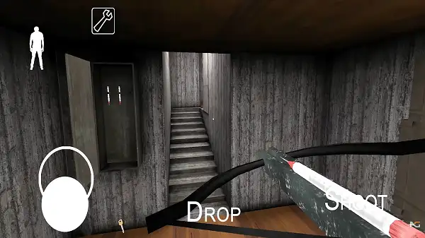Granny gameplay screenshot showing a dimly lit room inside the house